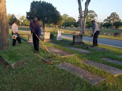 City of Brunswick Cemetery Workers